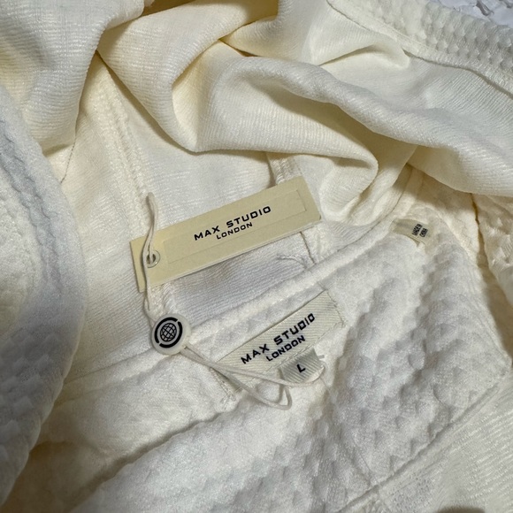 Max Studio Cream Textured Hoodie Size L - Picture 5 of 5